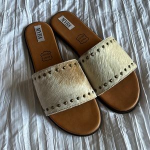 Myra Cowhide Slides - Size 10
